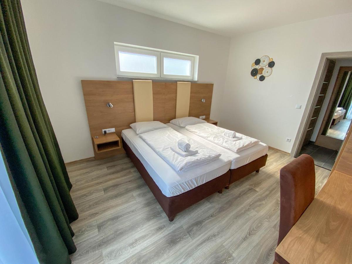 City Rooms Gede لبسيا المظهر الخارجي الصورة